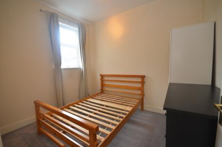 1 bedroom Flat to let in North Cross Rd, Dulwich, London, SE22