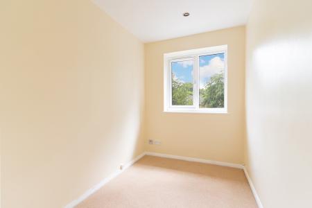 2 bedroom Flat to let in Wavel Place, Sydenham, London, SE26