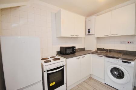 1 bedroom Flat to let in KIngsmead Rd, Tulse HIll, London, SW2