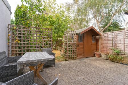 3 bedroom Terraced House to let in Manship Road, Mitcham, London, CR4
