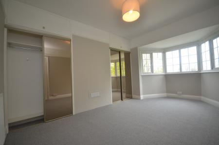 3 bedroom Terraced House to let in Manship Road, Mitcham, London, CR4