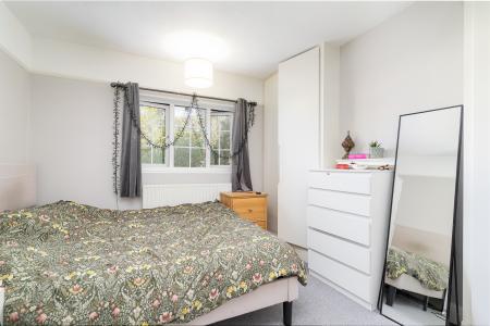 3 bedroom Terraced House to let in Manship Road, Mitcham, London, CR4