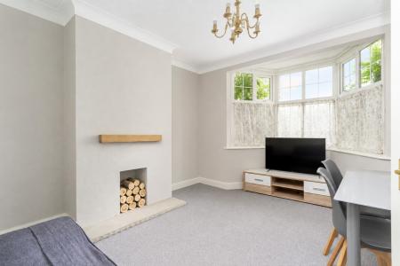 3 bedroom Terraced House to let in Manship Road, Mitcham, London, CR4