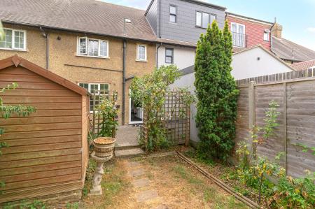 3 bedroom Terraced House to let in Manship Road, Mitcham, London, CR4