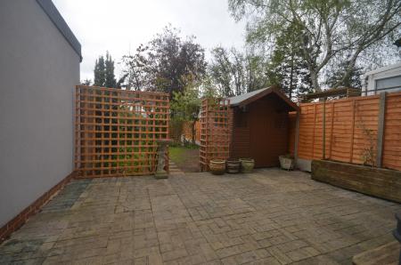 3 bedroom Terraced House to let in Manship Road, Mitcham, London, CR4