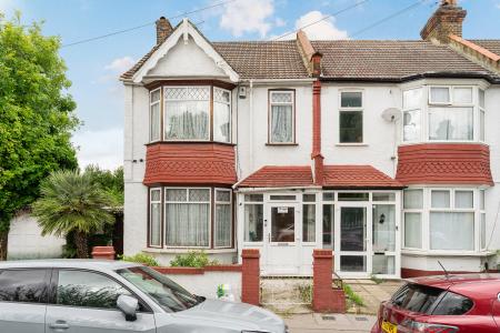 3 bedroom Terraced House for sale in Braemar Avenue, Thornton Heath, London, CR7