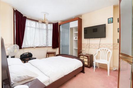 3 bedroom Terraced House for sale in Braemar Avenue, Thornton Heath, London, CR7