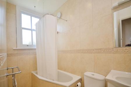 3 bedroom Flat for sale in Lancaster Avenue, West Dulwich, London, SE27