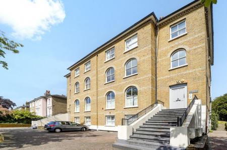 3 bedroom Flat for sale in Lancaster Avenue, West Dulwich, London, SE27