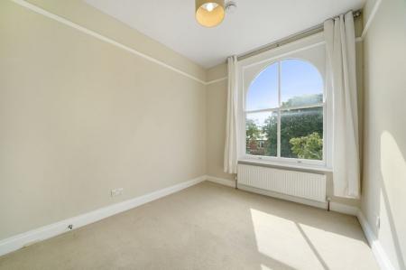 3 bedroom Flat for sale in Lancaster Avenue, West Dulwich, London, SE27