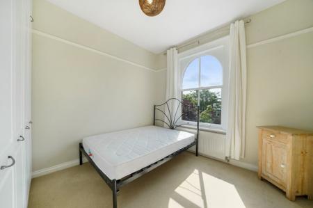 3 bedroom Flat for sale in Lancaster Avenue, West Dulwich, London, SE27
