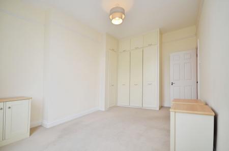 3 bedroom Flat for sale in Lancaster Avenue, West Dulwich, London, SE27