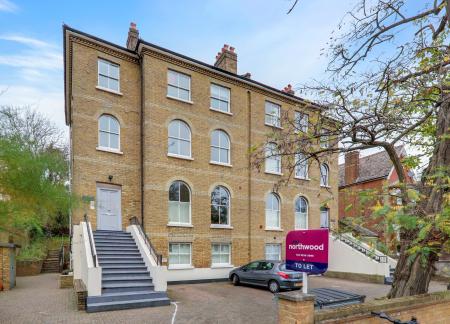 3 bedroom Flat for sale in Lancaster Avenue, West Dulwich, London, SE27
