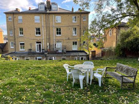 3 bedroom Flat for sale in Lancaster Avenue, West Dulwich, London, SE27