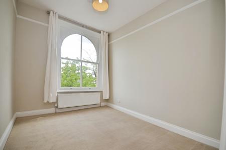 3 bedroom Flat for sale in Lancaster Avenue, West Dulwich, London, SE27