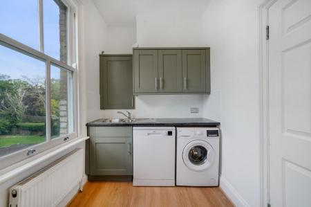 3 bedroom Flat for sale in Lancaster Avenue, West Dulwich, London, SE27
