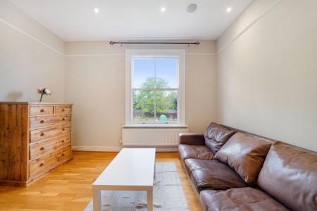 3 bedroom Flat for sale in Lancaster Avenue, West Dulwich, London, SE27