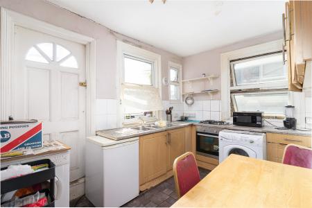 3 bedroom Flat for sale in Portland Mansions Portland Road, South Norwood, London, SE25