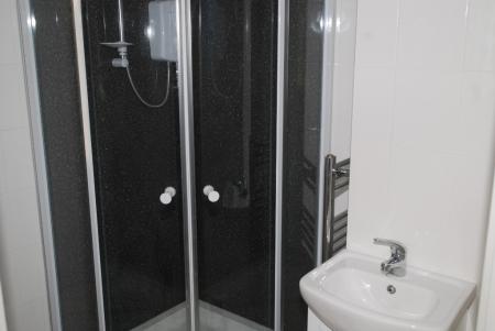 1 bedroom Studio flat to let in Brownhill Road, Catford, London, SE6