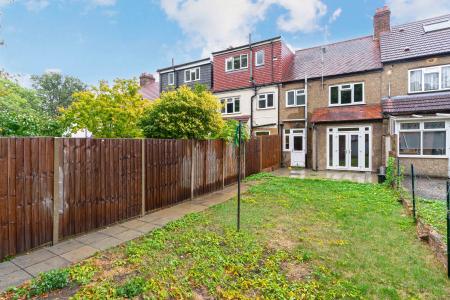 3 bedroom Terraced House to let in Cromer Road, South Norwood, London, SE25