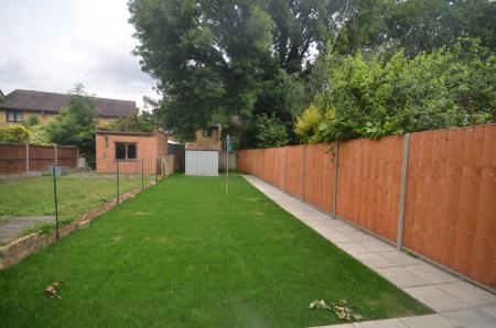 3 bedroom Terraced House to let in Cromer Road, South Norwood, London, SE25