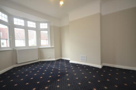3 bedroom Terraced House to let in Cromer Road, South Norwood, London, SE25