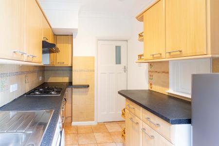 3 bedroom Terraced House to let in Cromer Road, South Norwood, London, SE25