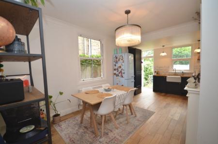 2 bedroom Maisonette to let in St Louis Road, West Norwood, London, SE27
