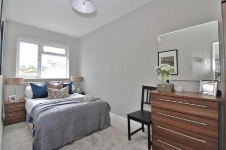 1 bedroom Flat to let in Clive Road, West Dulwich, London, SE21