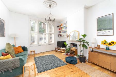 1 bedroom Flat for sale in St Julian's Farm Road, West Norwood, London, SE27