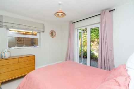 1 bedroom Flat for sale in St Julian's Farm Road, West Norwood, London, SE27