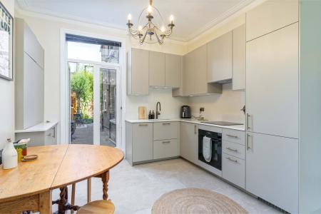 1 bedroom Flat for sale in St Julian's Farm Road, West Norwood, London, SE27