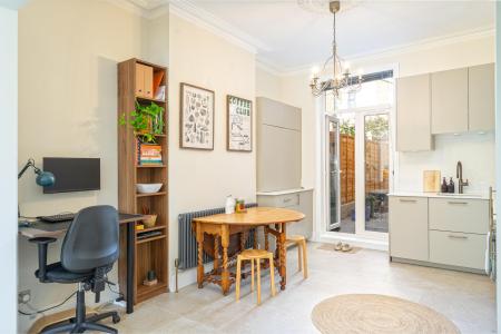1 bedroom Flat for sale in St Julian's Farm Road, West Norwood, London, SE27