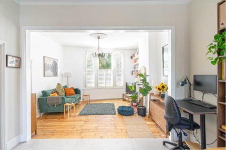1 bedroom Flat for sale in St Julian's Farm Road, West Norwood, London, SE27