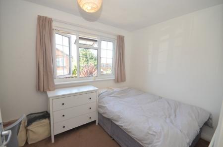 2 bedroom Terraced House to let in St Benets Close, London, SW17