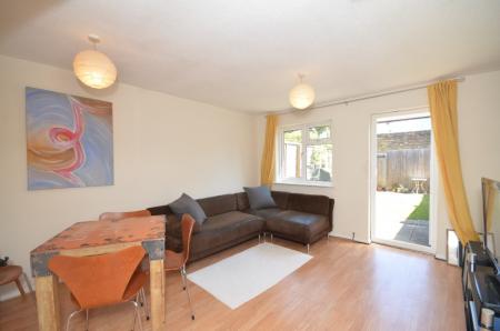 2 bedroom Terraced House to let in St Benets Close, London, SW17