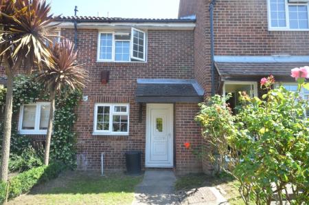 2 bedroom Terraced House to let in St Benets Close, London, SW17