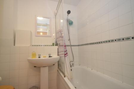2 bedroom Terraced House to let in St Benets Close, London, SW17