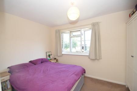 2 bedroom Terraced House to let in St Benets Close, London, SW17