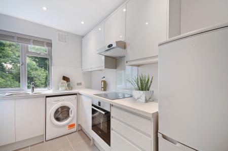 2 bedroom Flat for sale in 10 Thurlow Park Road, Tulse HIll, London, SE21
