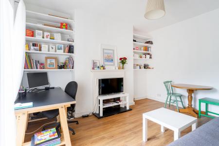 1 bedroom Flat for sale in Gipsy Road, Gipsy Hill, London, SE27