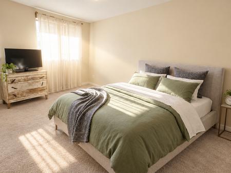 2 bedroom Terraced House to let in Kelvin Gardens, London, CR0