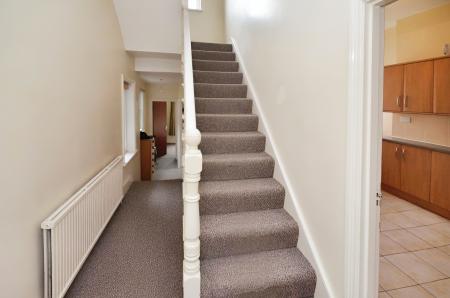 3 bedroom Maisonette to let in Sternhold Avenue, Streatham Hill, London, SW2