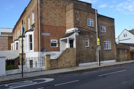 2 bedroom Flat to let in Dulwich Road, Brixton, London, SE24