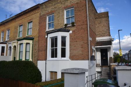 2 bedroom Flat to let in Dulwich Road, Brixton, London, SE24