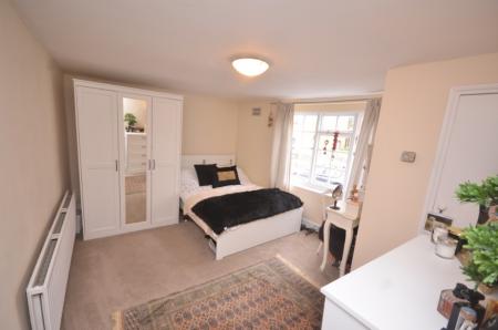 2 bedroom Flat to let in Dulwich Road, Brixton, London, SE24