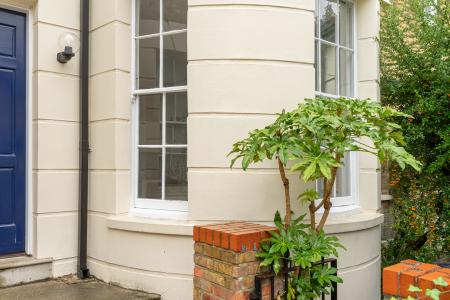 1 bedroom Flat to let in Elderwood Place, West Norwood, London, SE27