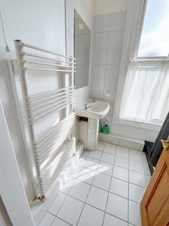 1 bedroom House of Multiple Occupation to let in Croxted Rd, Herne Hill, London, SE21