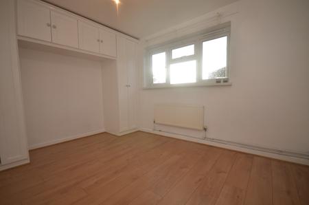 1 bedroom Flat to let in Hermitage Road, Crystal Palace, London, SE19