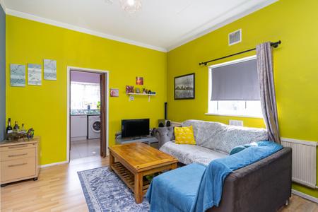 1 bedroom Flat to let in Brigstock Road, Thornton Heath, Croydon, CR7